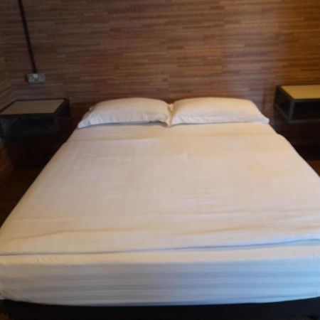 ทาเล้นท์ มอร์เตอร์ พาร์ค โฮเต็ล Motel กลัง ภายนอก รูปภาพ