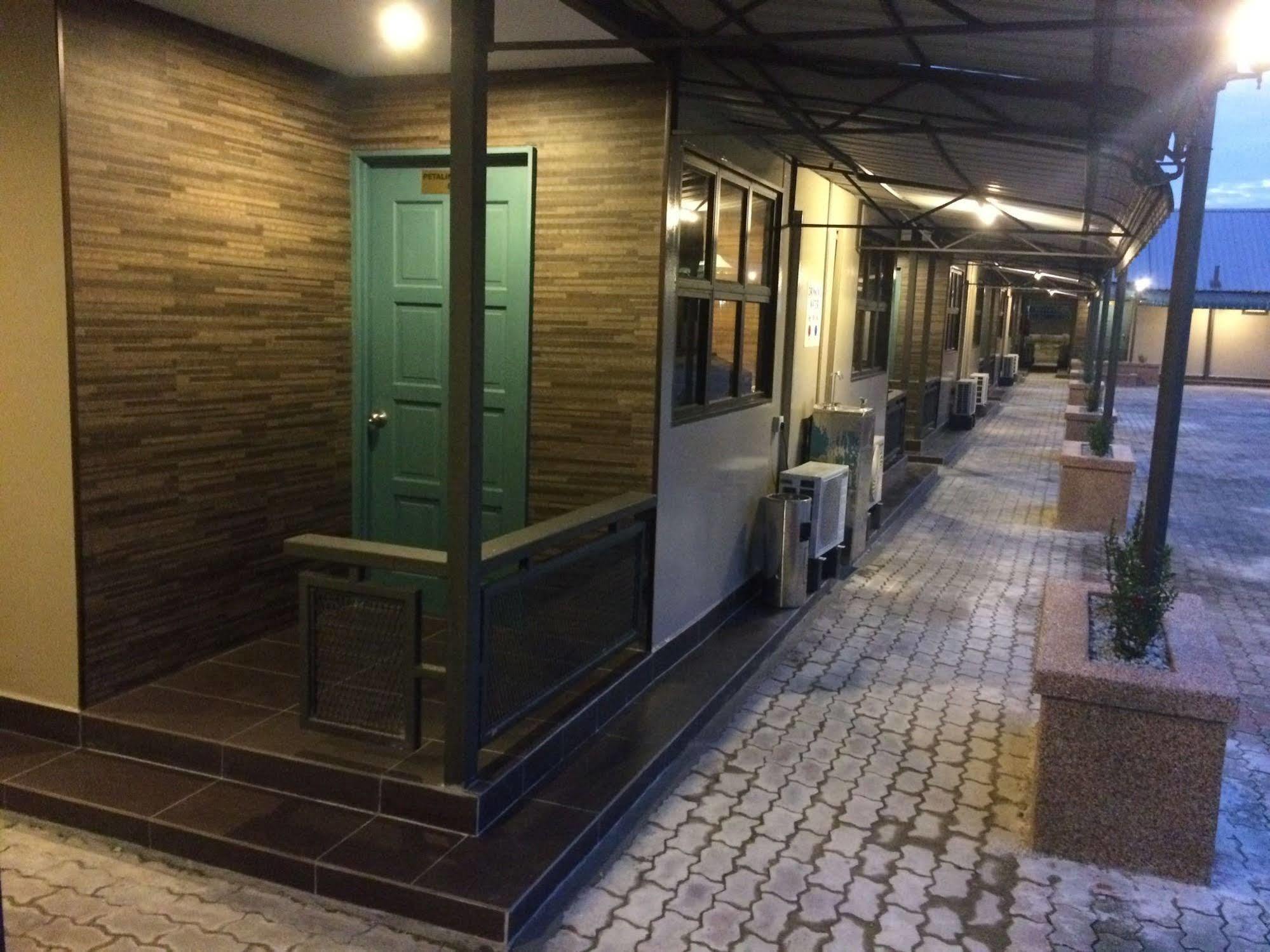 ทาเล้นท์ มอร์เตอร์ พาร์ค โฮเต็ล Motel กลัง ภายนอก รูปภาพ